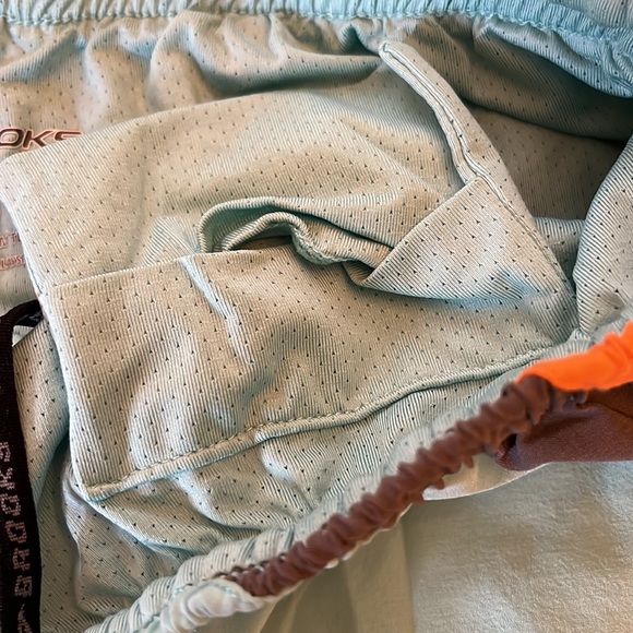 Brooks Athletic Shorts Size Medium Aqua & Orange - Picture 5 of 9